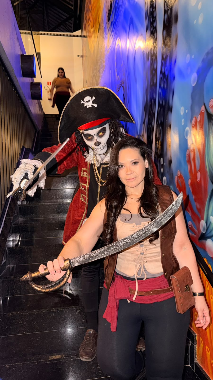 Personagens piratas caracterizados no Baú Pirata